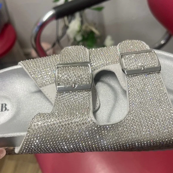 SOLD - Picture 3 of 6